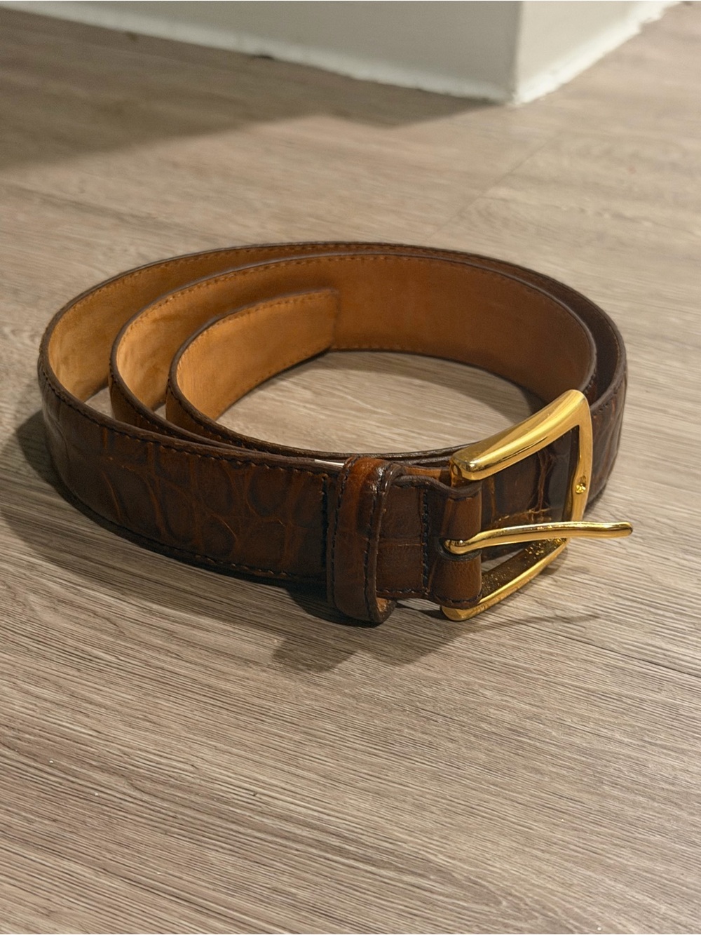 Jos A Bank Men's Brown Croc Embossed Italian Leather Belt 32 Gold Tone Buckle
